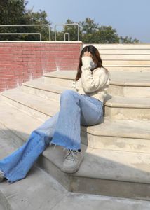 Trendy Light Wash Flare Jeans