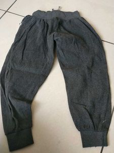 Boy&#39;s Gray Sweatpants