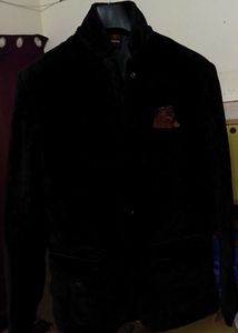 Stylish Black Velvet Jacket🎉