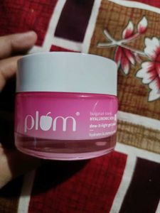 Plum Bulgarian Rose Gel Cream