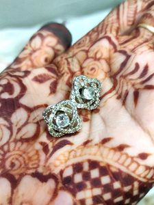 Sparkling Floral Earrings