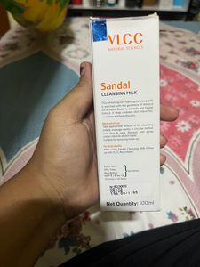 VLCC Sandal Cleansing Milk