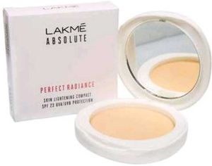 Lakme Absolute Compact