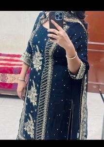 Elegant Embroidered Kurta Set❤️