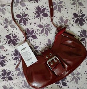 SAVANA Red Solid Shoulder Bag