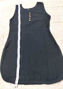 Black Sleeveless Tunic