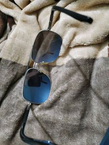 Stylish Aviator Mirror Sunglasses- Chrome Finish