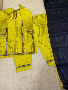Pakistani Style Suit