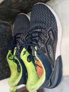 sports shoes