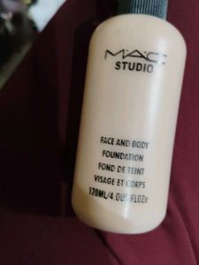 MAC Studio Face and Body Foundation