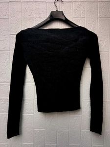 New With Tag Korean Black V-Neck Long Sleeve Top