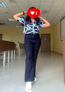 Abstract Print Crop Oversized Shirt