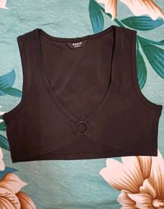 Shein Scoop Neck Sleeveless Ring Micro Crop Top