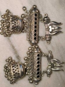 Vintage Silver Tone Dangle Earrings