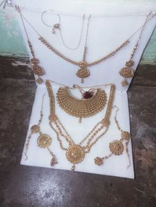 Golden Bridal Jewelry Set