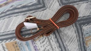 Beige Shoulder Bag with Gold Chain – Like New