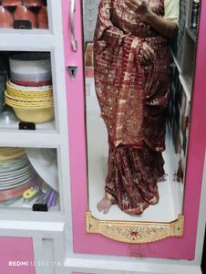 Elegant Maroon &amp; Gold Bandani Saree