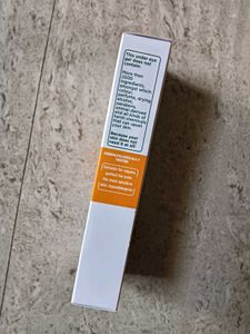 Simple Brightening Under Eye Gel