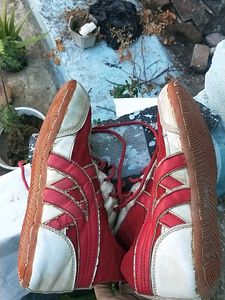 Kabaddi Shoes, Met Shoes
