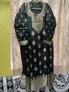 Black &amp; Gold Embellished Banarsi Salwar Kameez