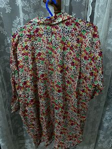 T.U Floral Top, Size Fit 50 Bust