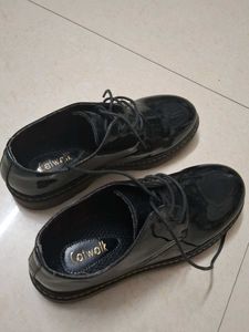 Catwalk Black Casual Shoes