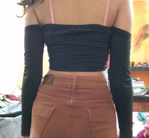 Urbanic | Off-Shoulder Crop Top | Newme | Savana