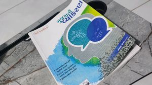 New World In Box Gujarati Grammar Book