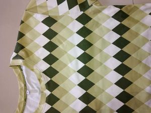 New Green Crop Top 💚🟢