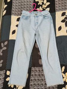 Relaxed Fit Mid Rise Jeans