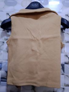 Collared Ribbed Crop Top