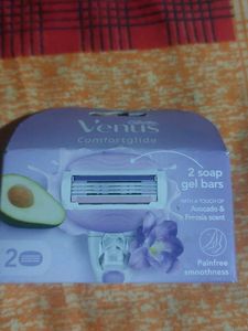 Venus Comfortglide Razor