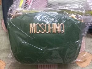 Beutiful GREEN SLING BAG 🍃🌺