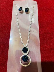 Elegant Jewellery Set new with tag