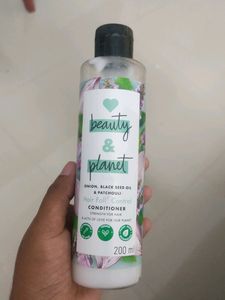 PRICE DROP Love Beauty & Planet Conditioner 🌸