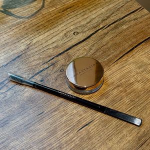ANASTASIA BEVERLY HILLS Brow Freeze + Applicator