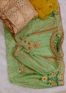 Garara Suit💚