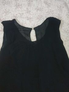 Black Colour Baloon Top