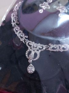 pendent set