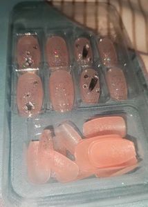 Sparkly Press-On Nails