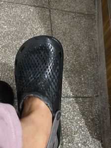 Get 2pairs Of Footwear
