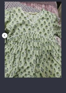 Floral Print V-Neck Top