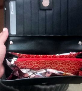 Khadims Clutch