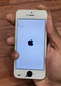 iPhone 5s In Ok Condition The Display Is Broken