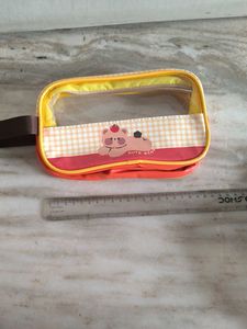 SALE 🆕🎄🎅Cute Bear Pouch