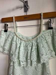 Pearl Cold shoulder top