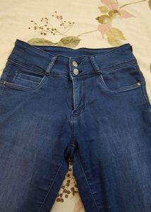 Kraus Jeans Blue Denim Capri Pants