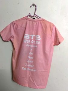 NEW BTS ARMY KPOP TSHIRT 🩷
