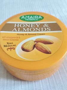 2-Set Amara &amp; Roy Moisturising Cream❤️