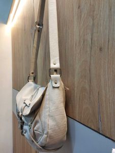 Stylish Sling Bag 🌸